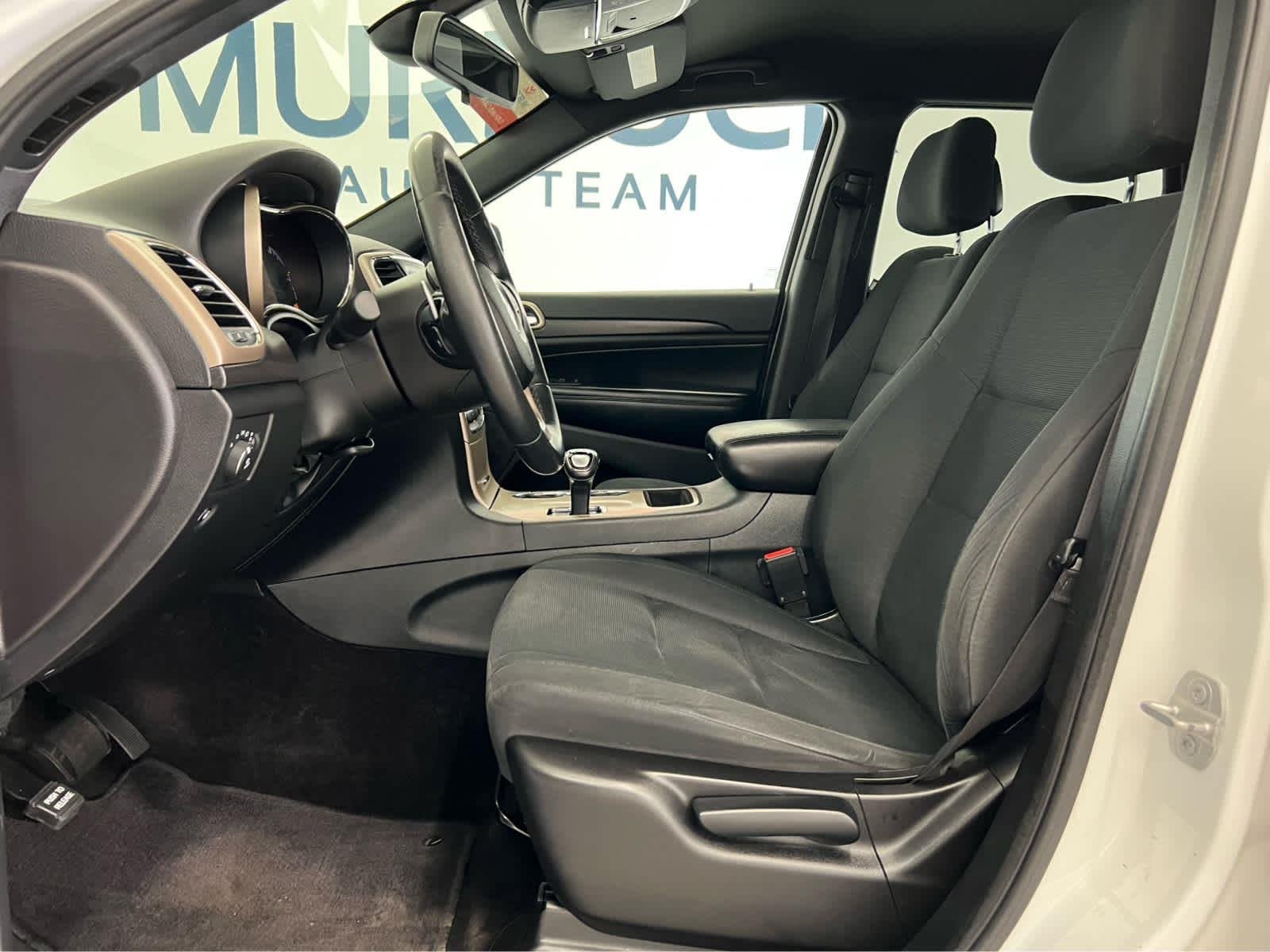 Used 2015 Bright White Clearcoat Jeep Laredo image 23