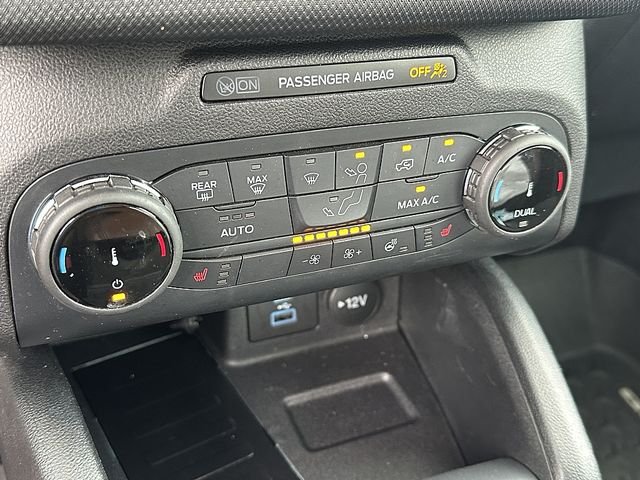 Used 2022 Blue Ford Outer Banks image 31