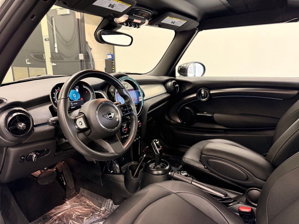 Certified Used 2023 Island Blue metallic MINI  image 9