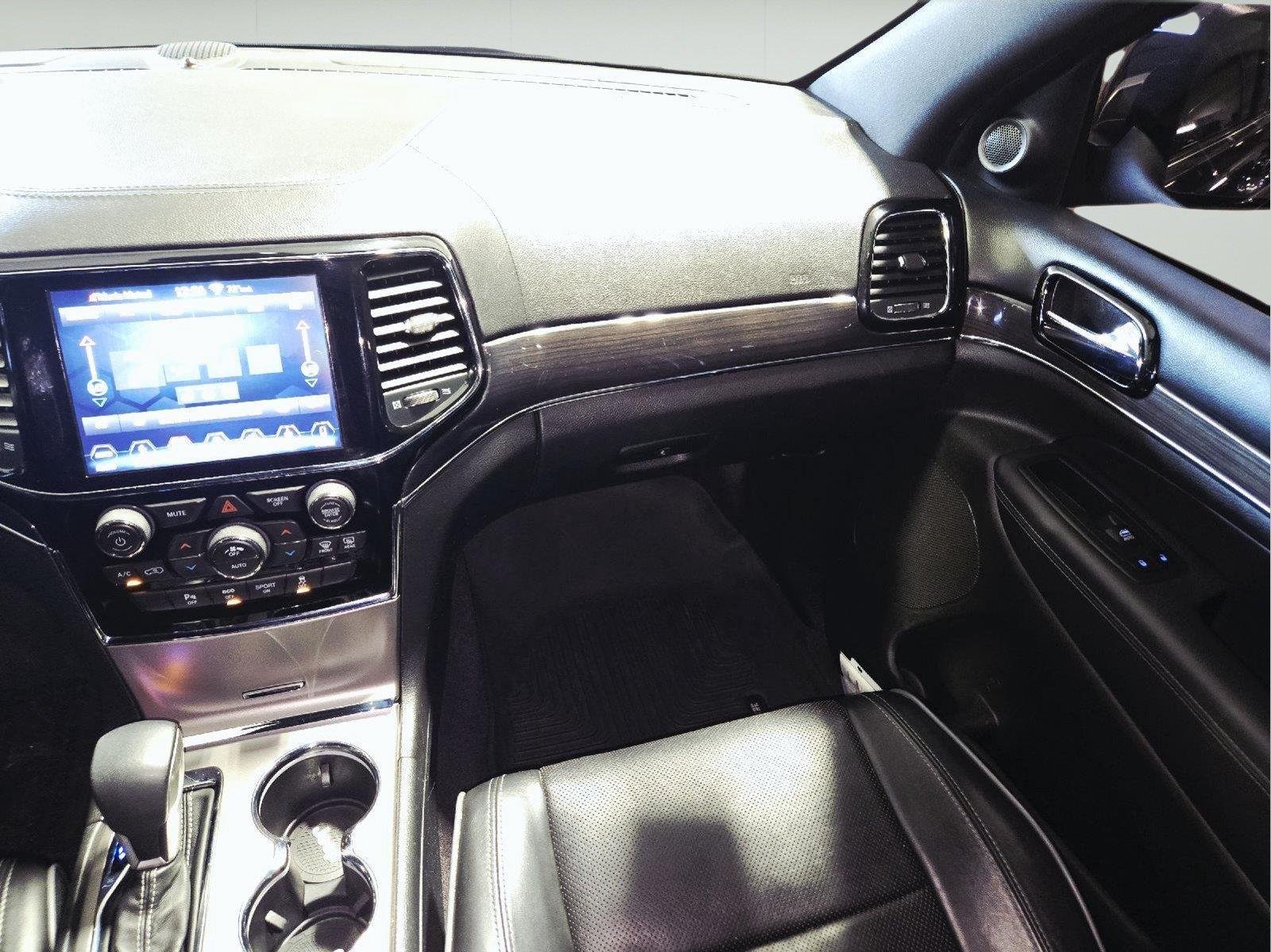 Used 2019 Diamond Black Jeep Overland image 55