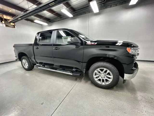 2026 Chevrolet Silverado 1500 LT - Photo 9