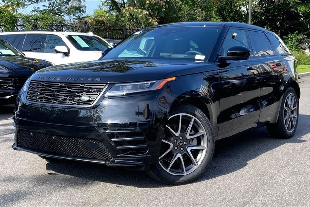 2026 Land Rover Range Rover Velar Dynamic SE