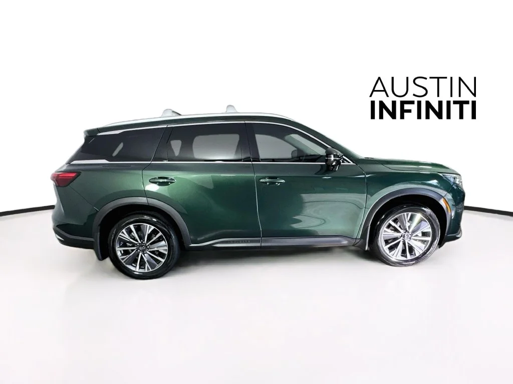 Certified Used 2027 Green INFINITI LUXE image 11