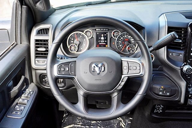 New 2026 Bright White Clear-Coat Exterior Paint RAM Tradesman image 25