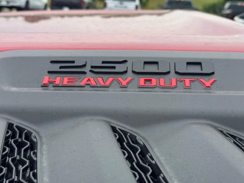 New 2026 Molten Red Pearl-Coat Exterior Paint RAM Tradesman image 10