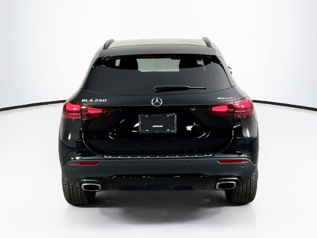 New 2026 Night Black Mercedes-Benz GLA 250 image 35