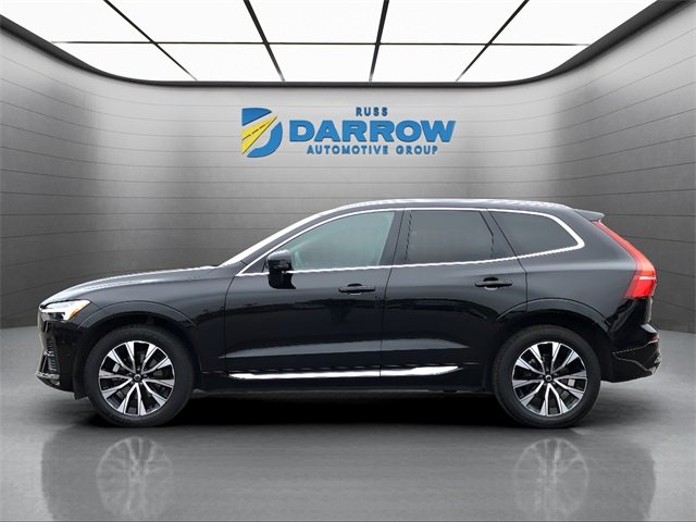 2023 Volvo XC60 B5 Plus photo 2