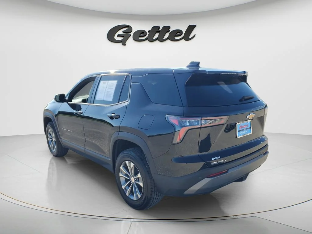 Used 2025 Mosaic Black Metallic Chevrolet LT image 7