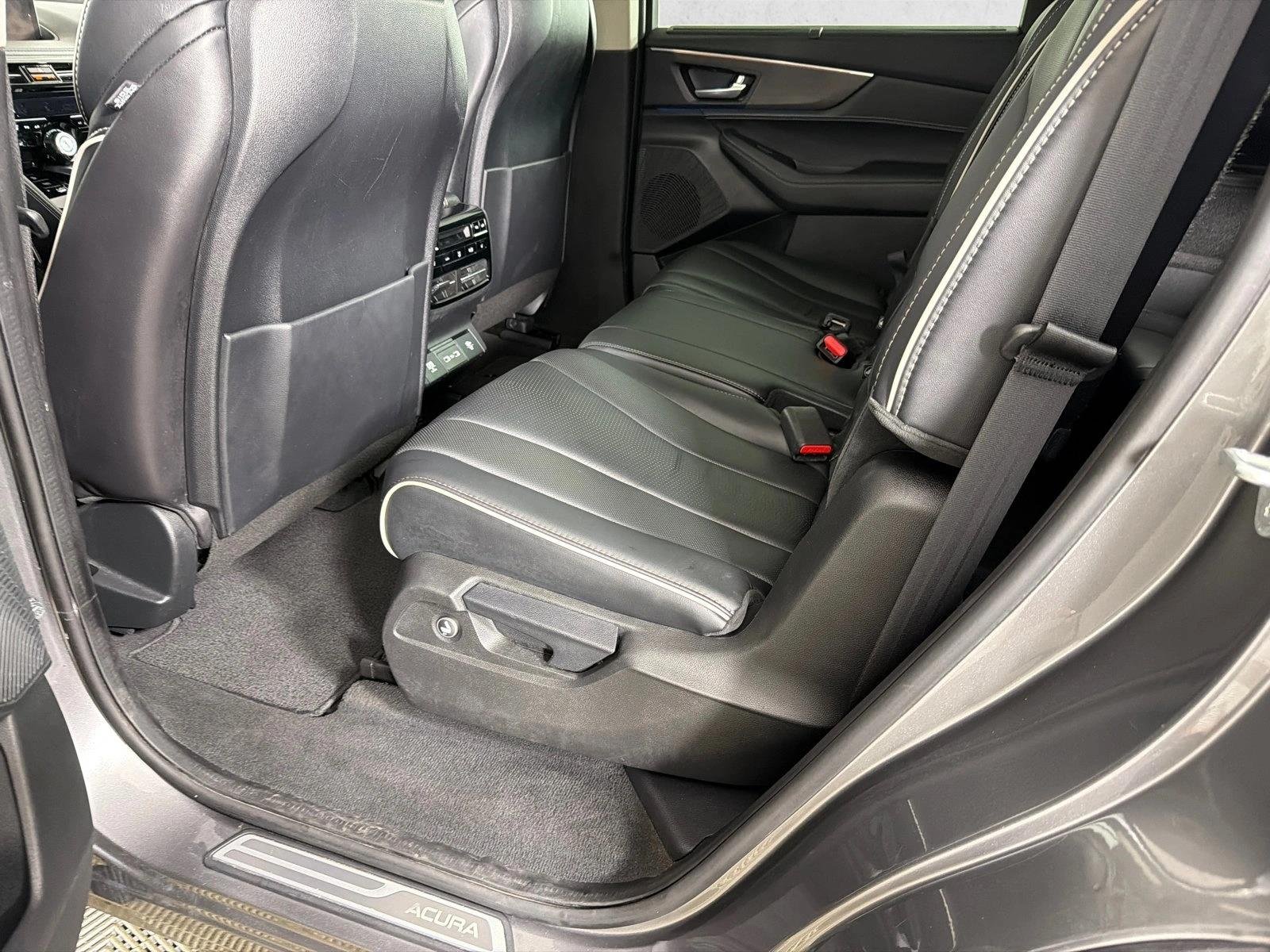 Used 2023 Silver Acura w/Advance Package image 23