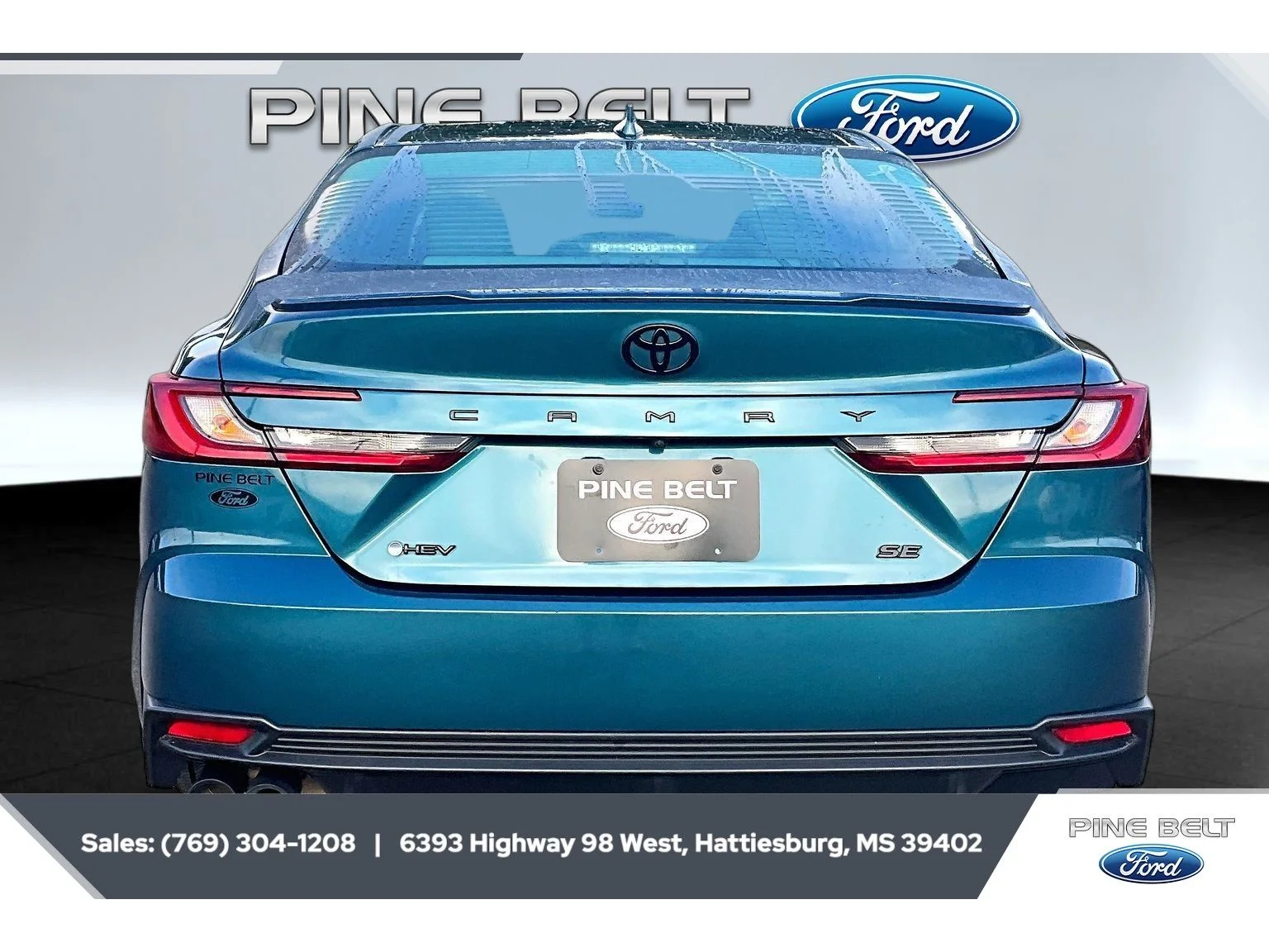 Used 2025 Ocean Gem Toyota SE image 4
