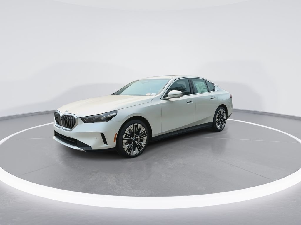 New 2027 White BMW 530i xDrive image 4