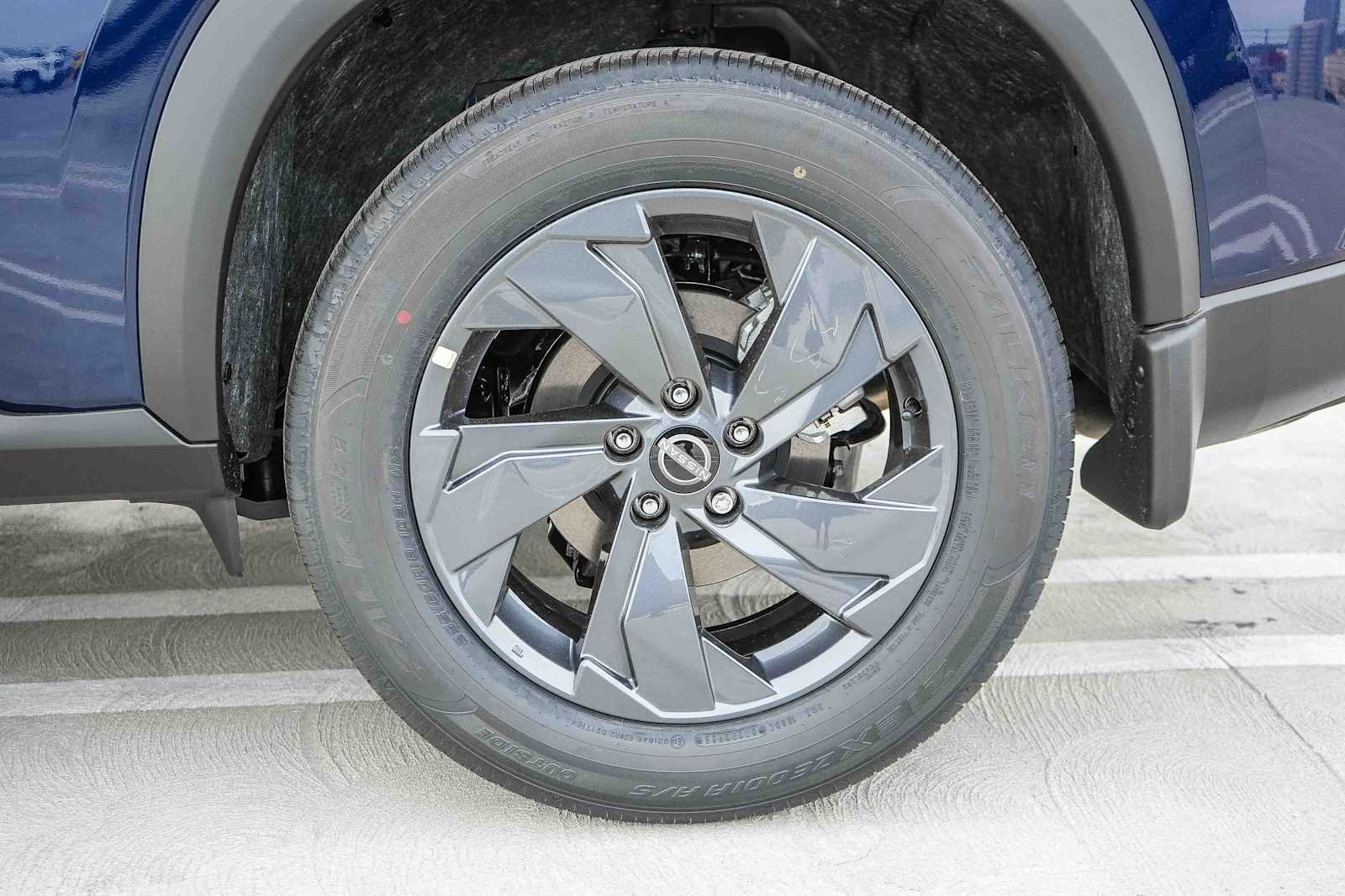 New 2026 Deep Ocean Blue Pearl Nissan SV image 10