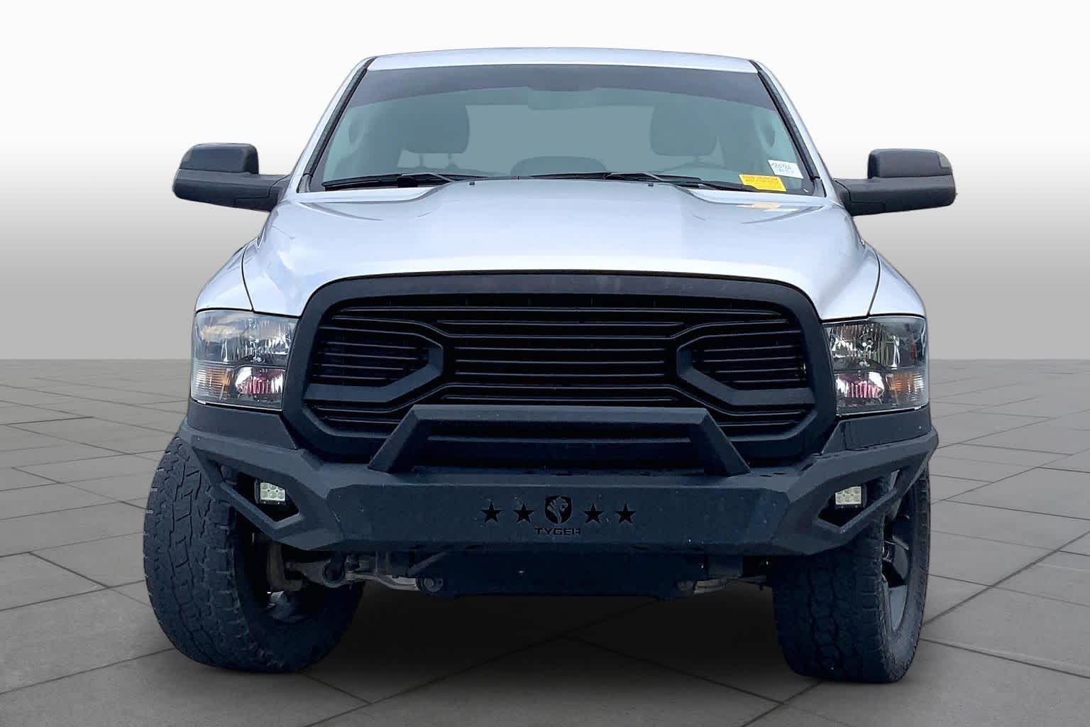Used 2017 Bright Silver Clearcoat Metallic Ram Express image 4