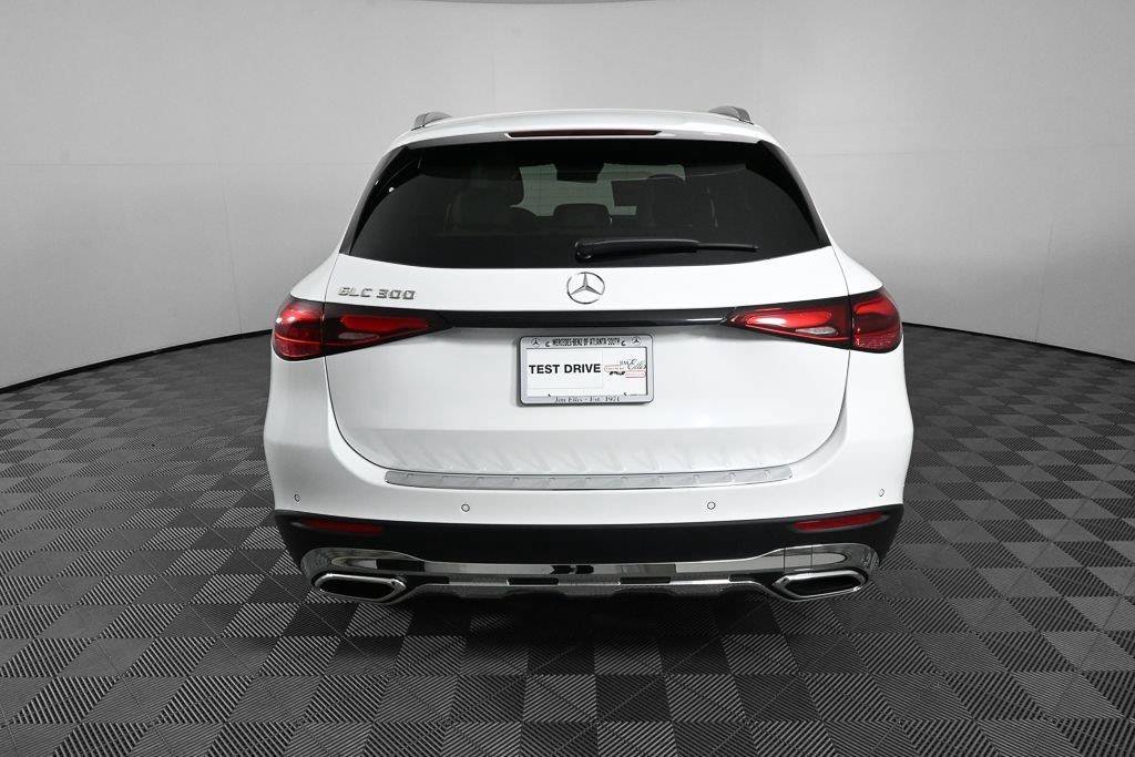 New 2027 MANUFAKTUR Moonlight White Metallic Mercedes-Benz GLC 300 image 65