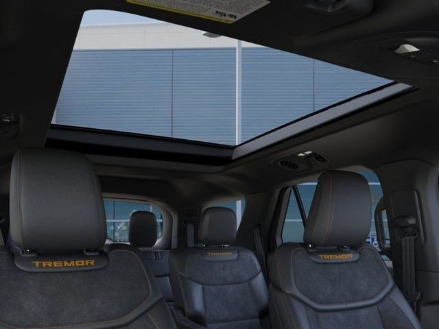 New 2026 Agate Black Metallic Ford Tremor image 24