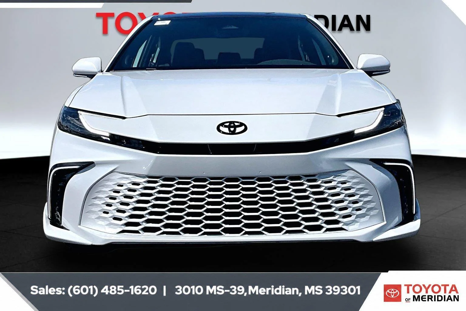 Used 2026 Wind Chill Pearl Toyota XSE image 3