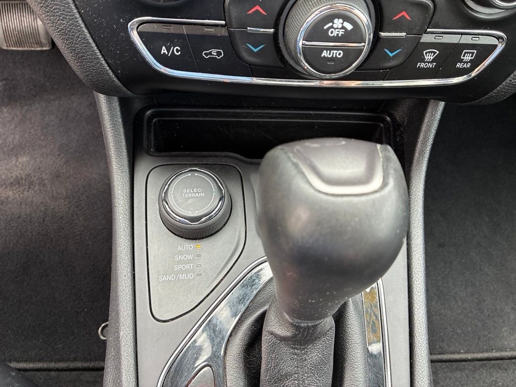 Used 2021 Red Jeep Limited image 21