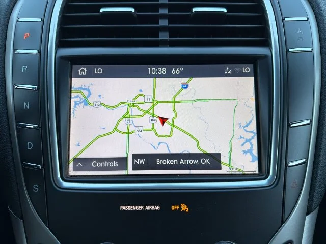 Used 2020 Black Lincoln Standard image 12
