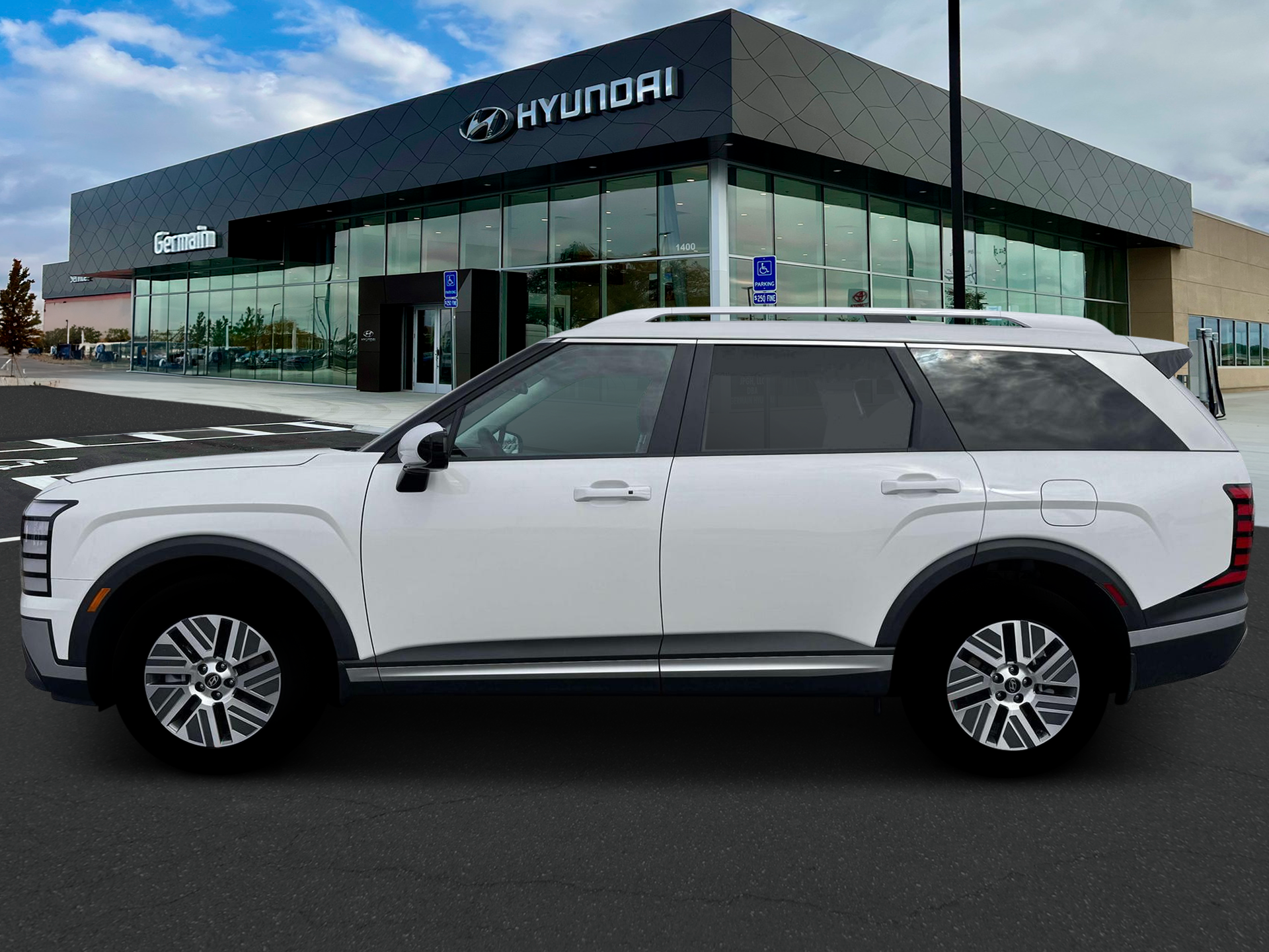 New 2026 Creamy White Pearl Hyundai SEL 7P image 3