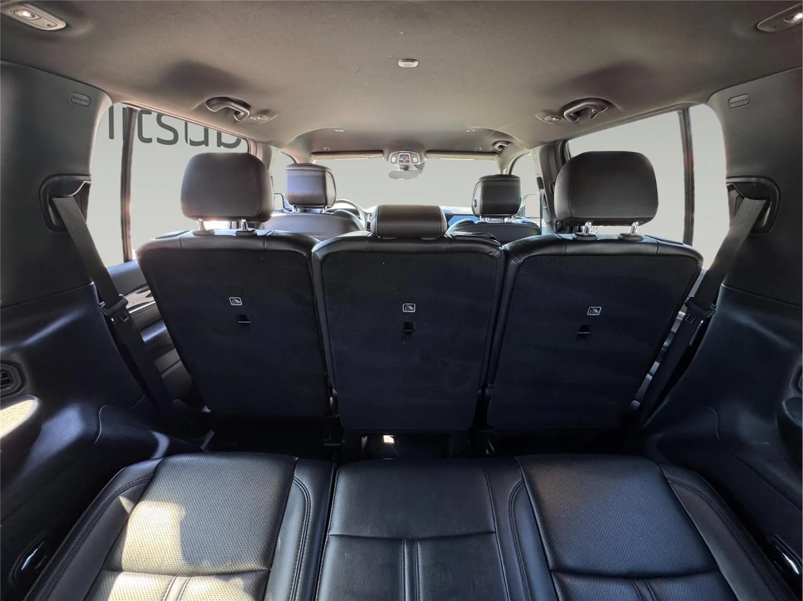 Used 2022 Diamond Black Crystal Pearlcoat Jeep Series II image 7