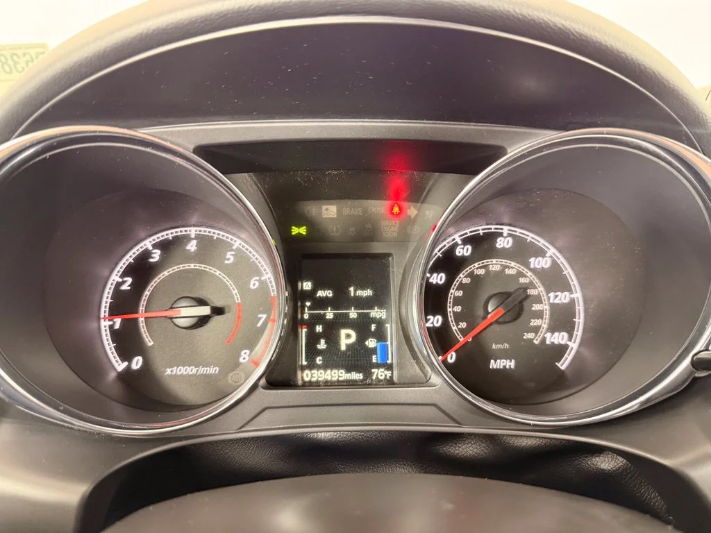 Used 2024  Mitsubishi 2.0 ES image 26