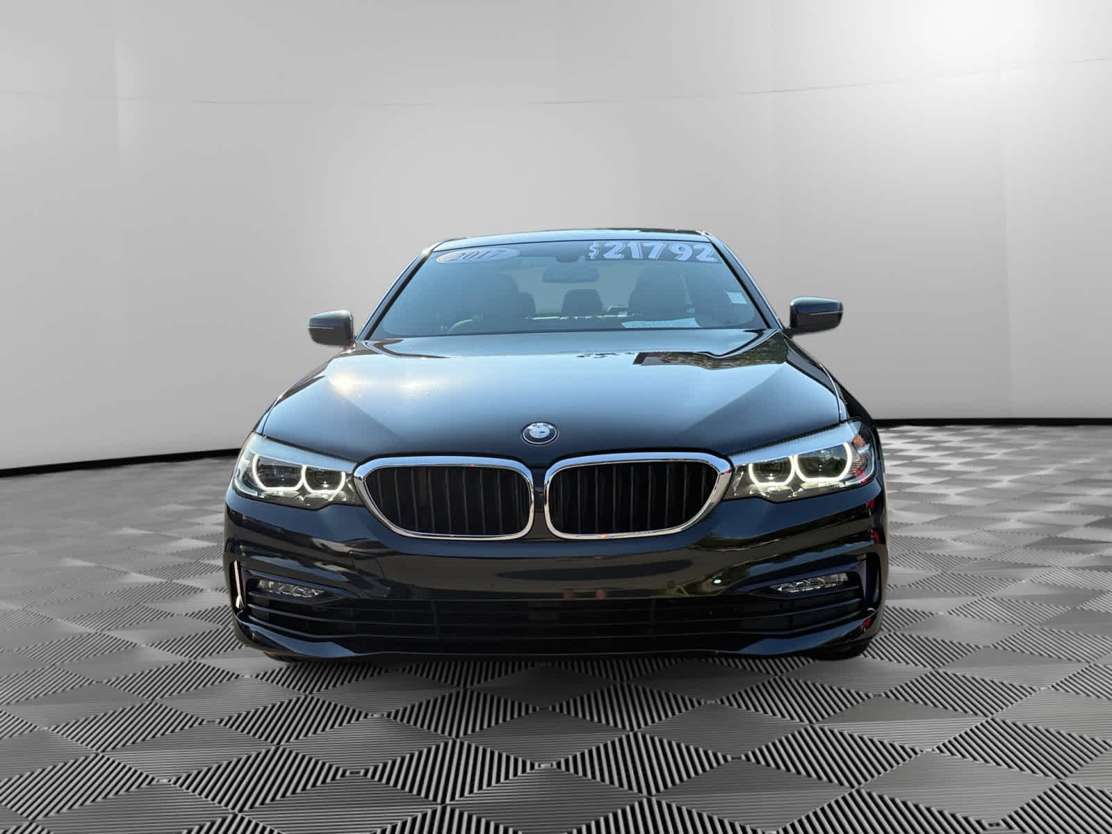Used 2017 Black Sapphire Metallic BMW 530i image 2