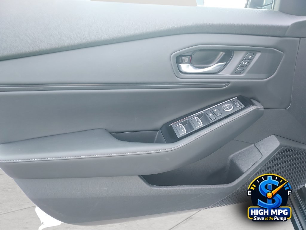 Used 2024 White Honda Touring image 30