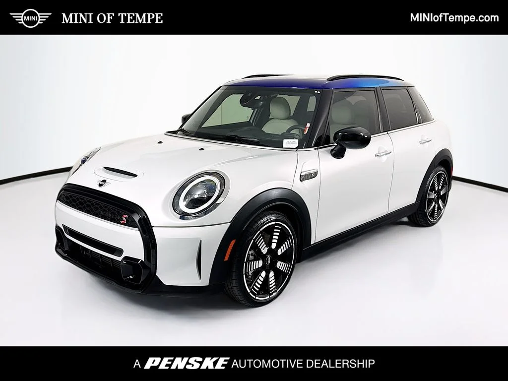 2023 MINI Hardtop Cooper S's photo