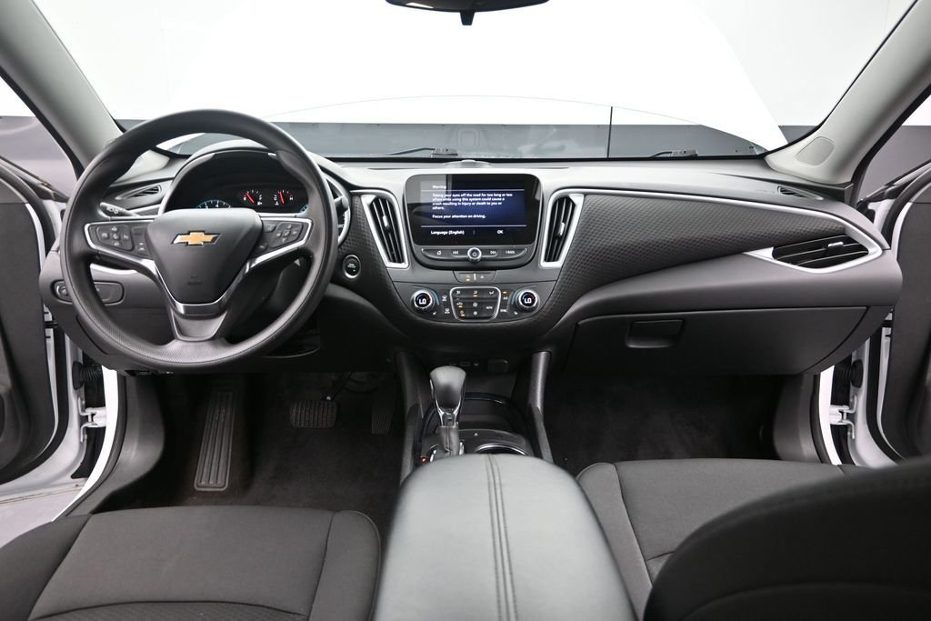 Used 2023 White Chevrolet LT image 31