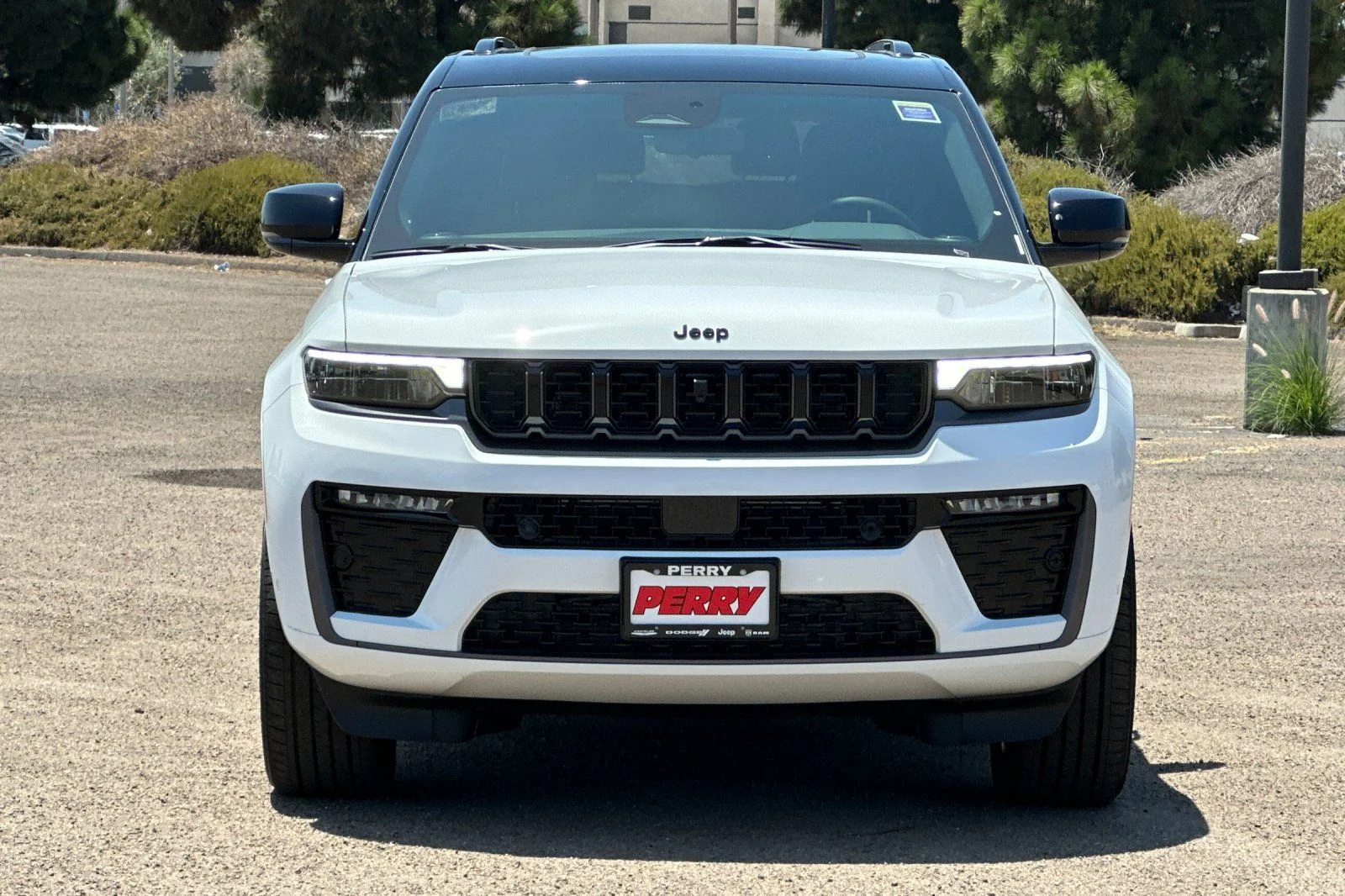 New 2026 Bright White Clear-Coat Exterior Paint Jeep Summit image 5