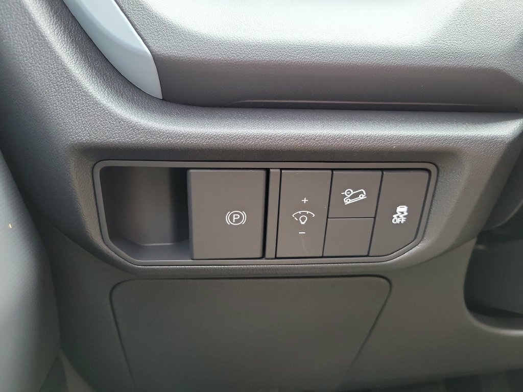 New 2027 Pale Gray Kia S image 22
