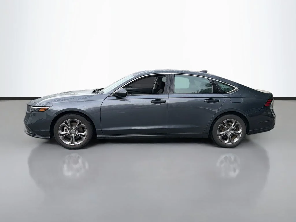 Used 2023  Honda EX image 9