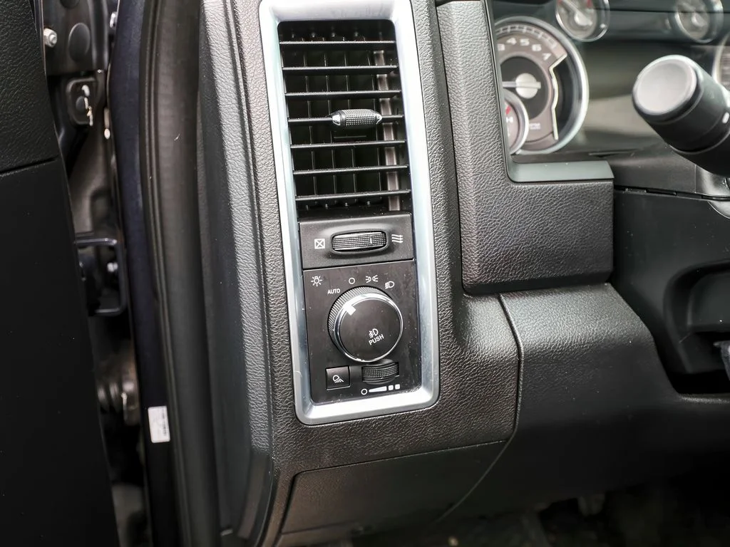 Used 2017 Maximum Steel Metallic Ram Limited image 9