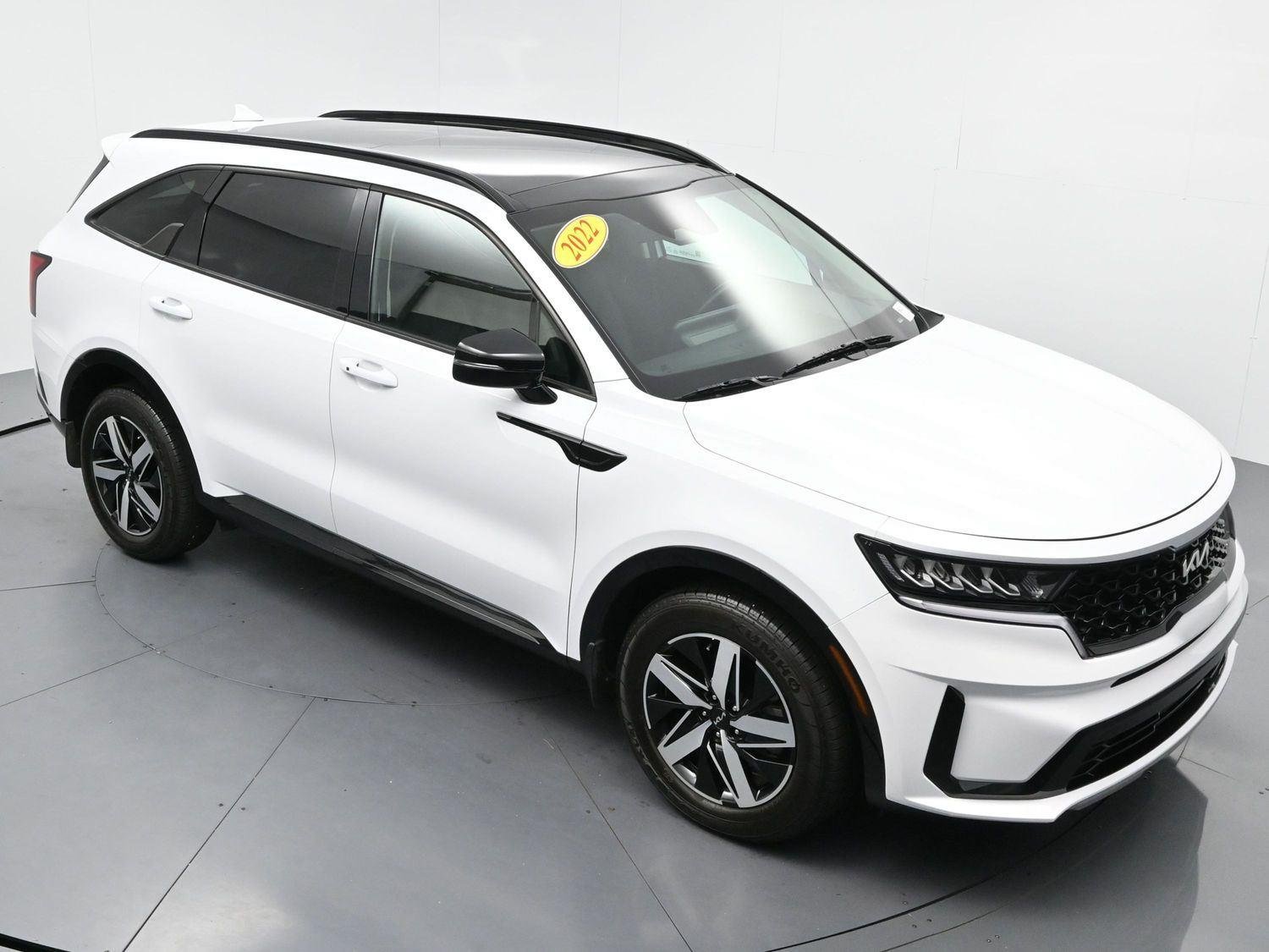 Used 2022 Glacial White Pearl Kia S image 44