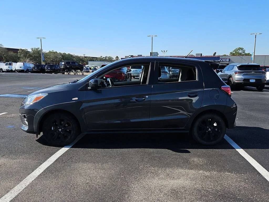 Used 2024 Gray Mitsubishi Black Edition image 14