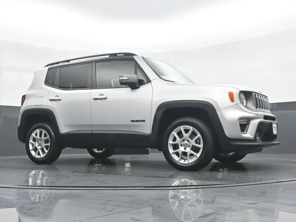 Used 2021 Silver Jeep Limited image 31