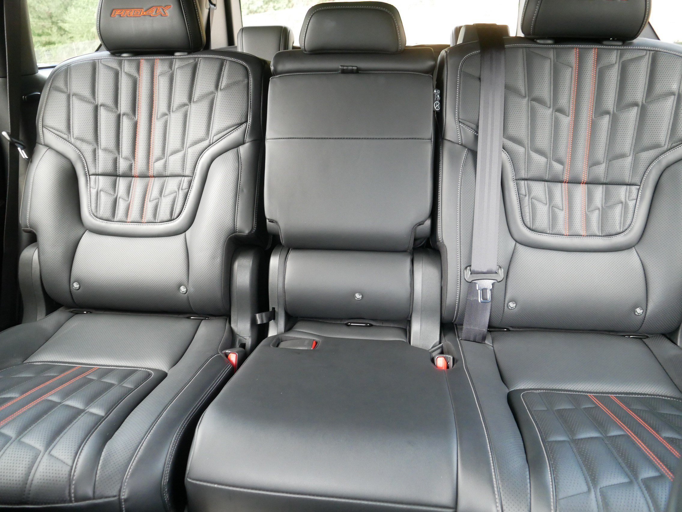 Used 2025 Gun Metallic/Super Black Nissan PRO-4X image 13