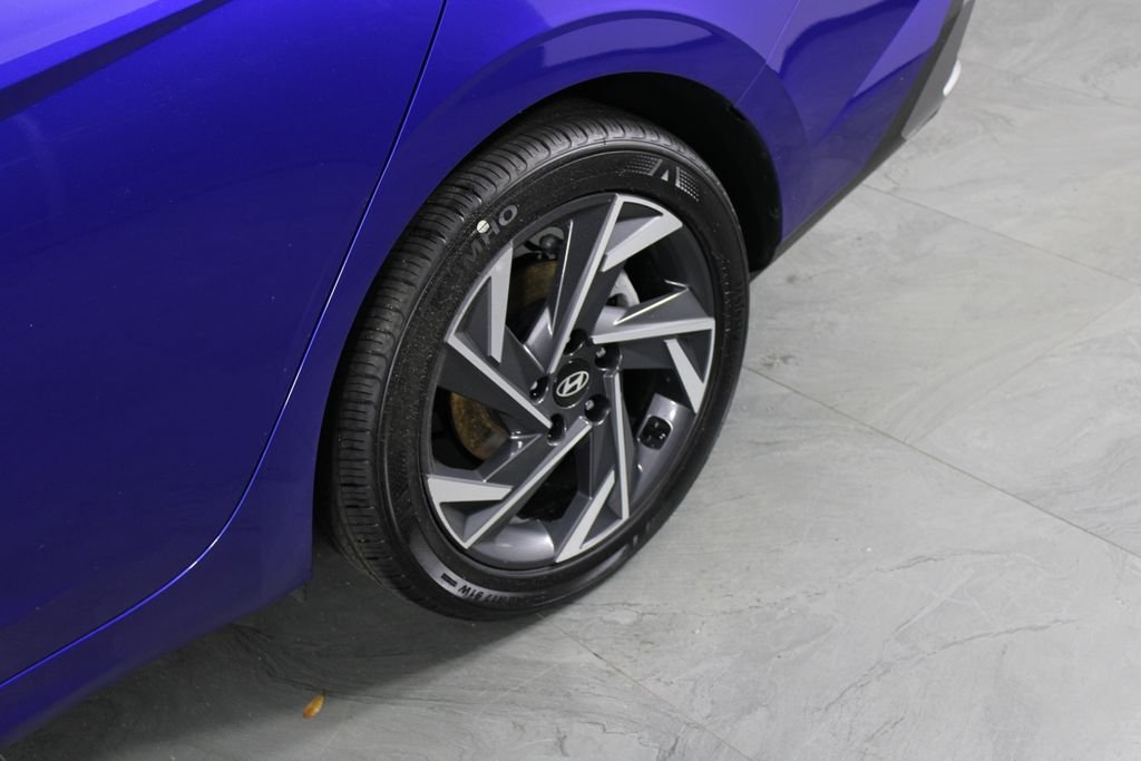 2025 Hyundai Elantra SEL - Photo 13