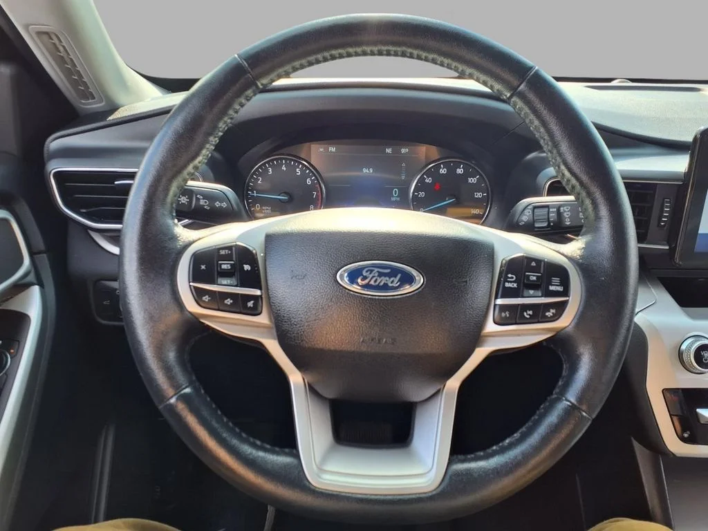 Used 2022 Blue Ford XLT image 15