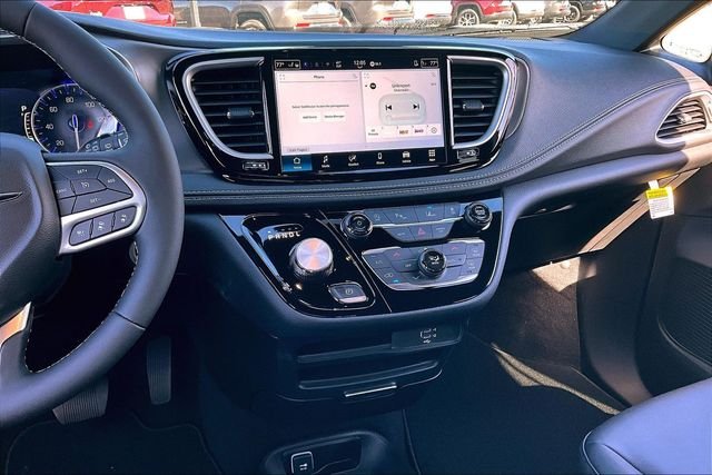 New 2026 Chrysler Pacifica Select 4D Passenger Van