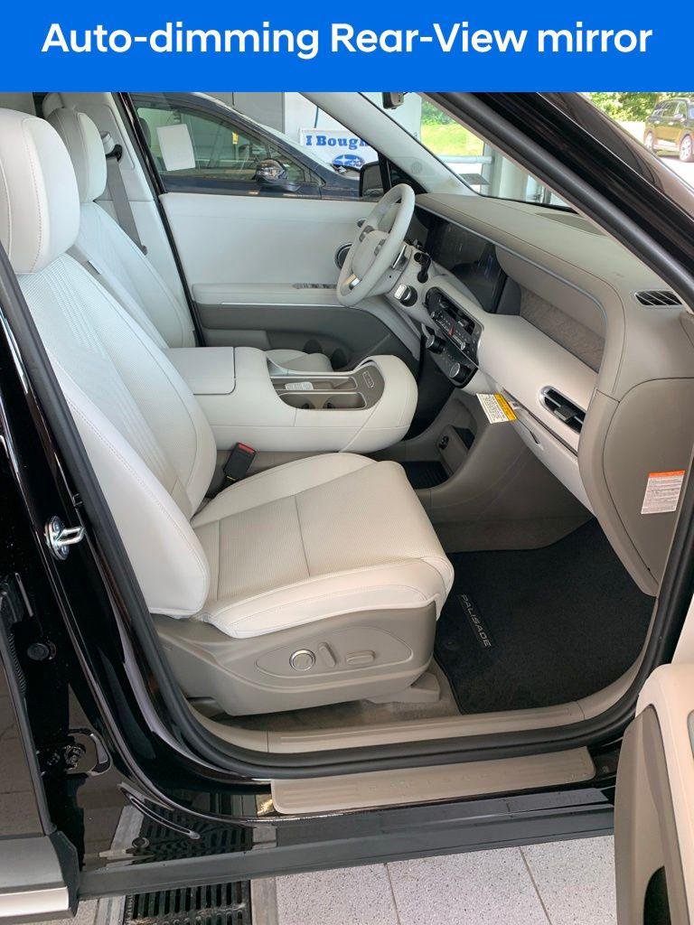 New 2026 Red Hyundai SEL Premium 7P image 13