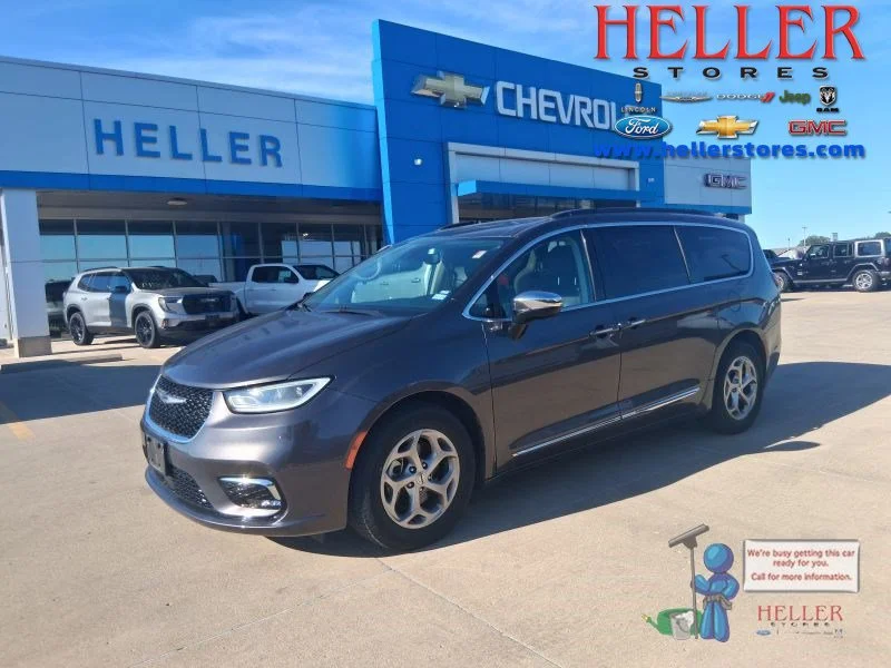 Used 2023 Granite Crystal Metallic Clearcoat Chrysler Limited image 1