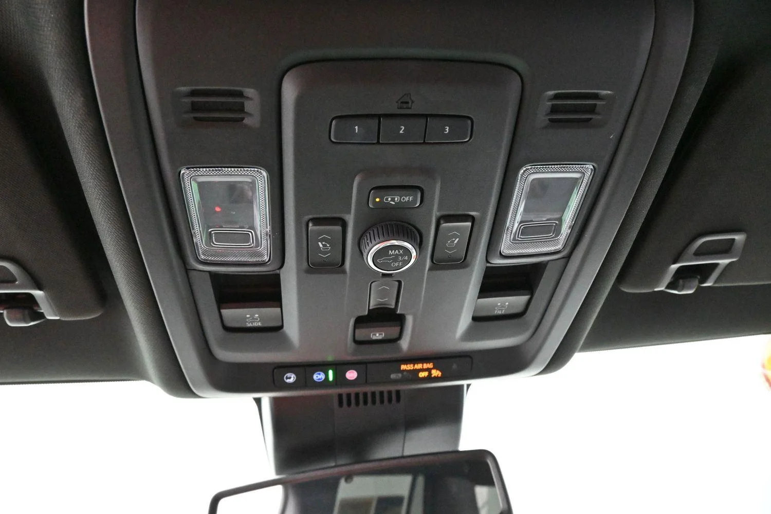 Used 2024 Onyx Black GMC Denali image 30