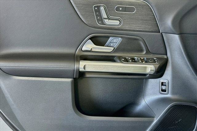 New 2026 Mountain Grey Metallic Mercedes-Benz GLB 250 image 46