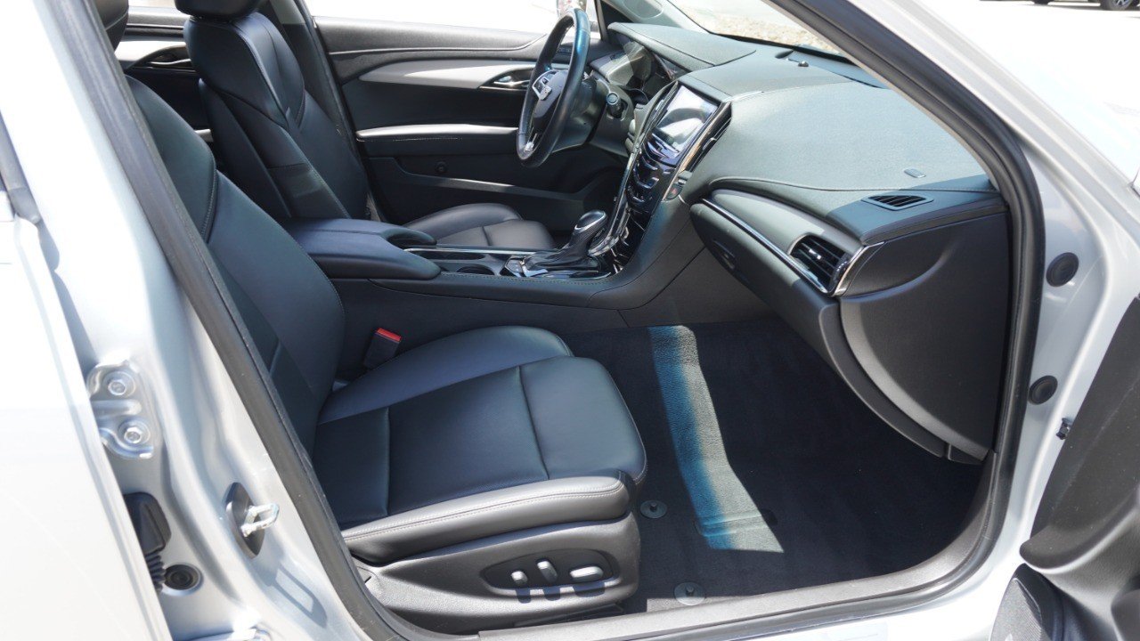 Used 2018 Silver Cadillac Luxury RWD image 14