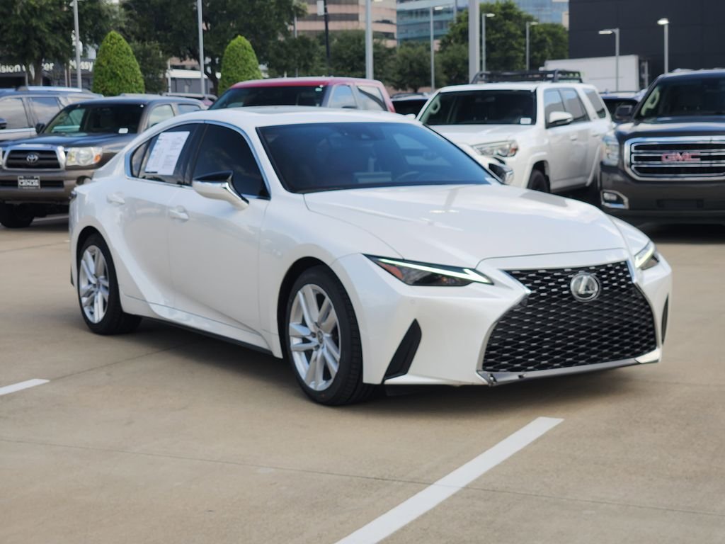 Certified Used 2024 White Pearl Lexus 300 image 3