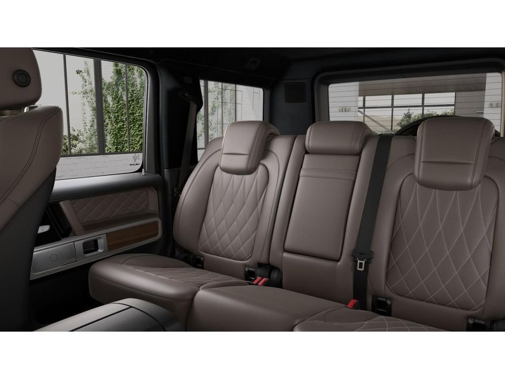 New 2027 MANUFAKTUR Dark Olive Green Magno Mercedes-Benz AMG® G 63 SUV image 5