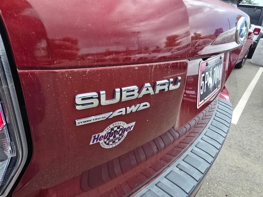 Used 2018 Venetian Red Pearl Subaru Premium image 10