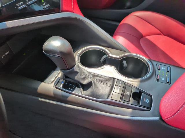 Certified Used 2023 MID BLK/WIND CHILL Toyota  image 18
