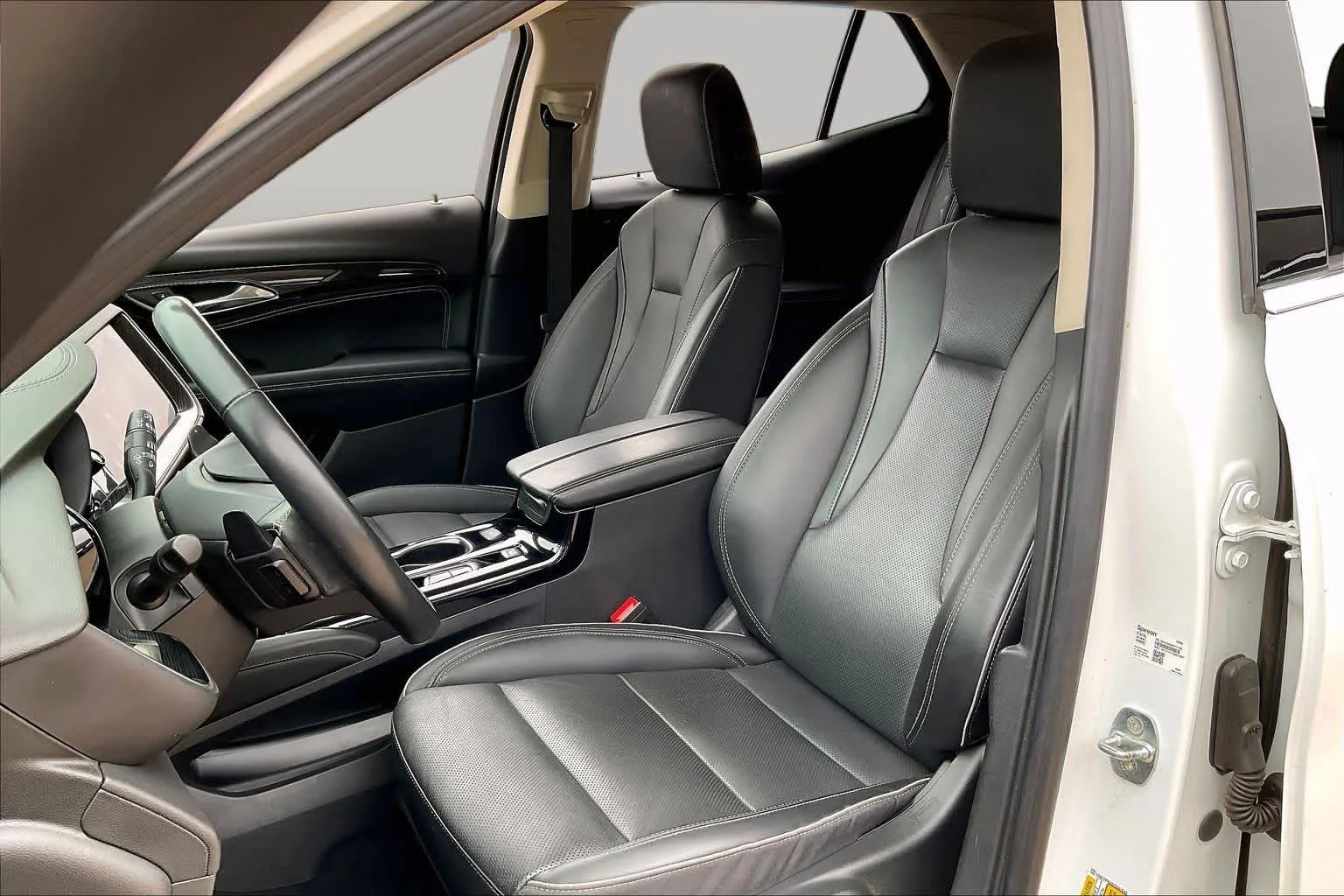 Used 2023 Summit White Buick Essence image 7